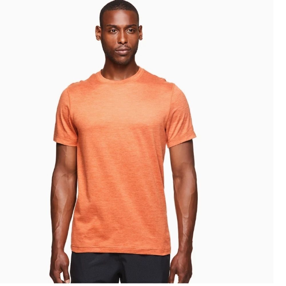 BRAND NEW DSG CREW NECK SHORT SLEEVE MEN'S T-SHIRT